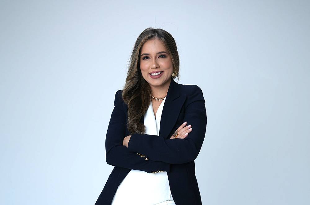 Fernanda Aoki lança livro 